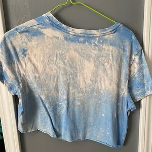 Cropped Levi’s shirt